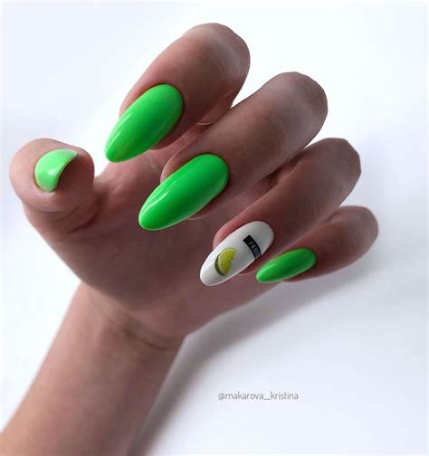 pin  karolina  manicure pedicure green nails manicure