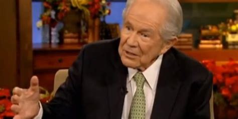 Pat Robertson Tells Divorcee She S Drawn To Abusers And Should Not