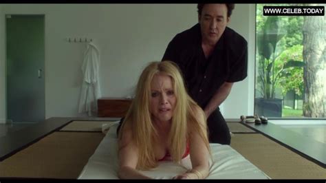 julianne moore milf topless and lesbian maps to the stars 2014