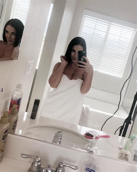 10 Perfect Selfies By Angela White Tabloid Nation