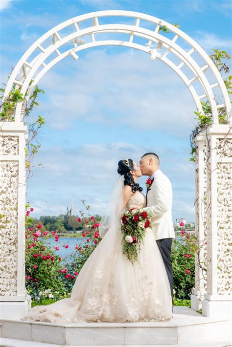 this couple had a holiday wedding at walt disney world