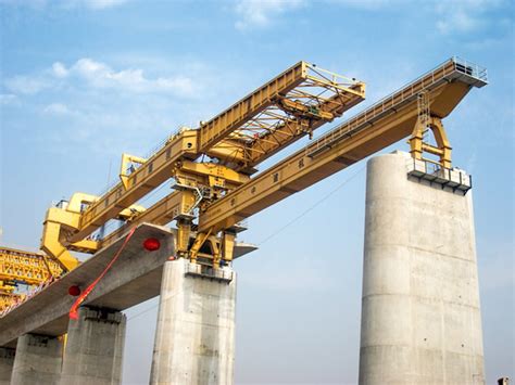powerful overhead cranes      construction architizer