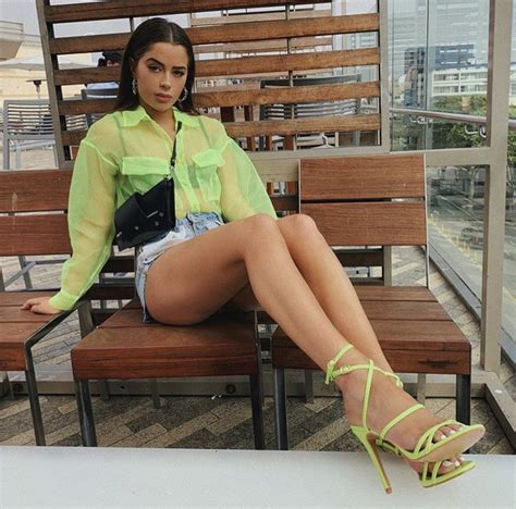 Neon Green Tessa Brooks Insta Models Colourful Outfits Neon Green