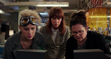 ghostbusters men and women are rating the new all female reboot very differently the independent