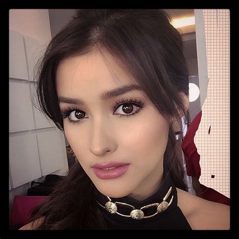 Filipino American Model Named World S Most Beautiful Face