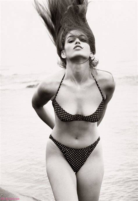 cindy crawford nude makes us really miss the 90s pics