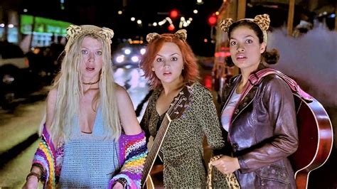 Josie And The Pussycats 2001 – Blu Ray Review – Zekefilm