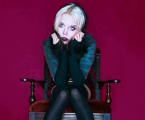 Alice Glass Going On Tour With Zola Jesus And Pictureplane Brooklyn