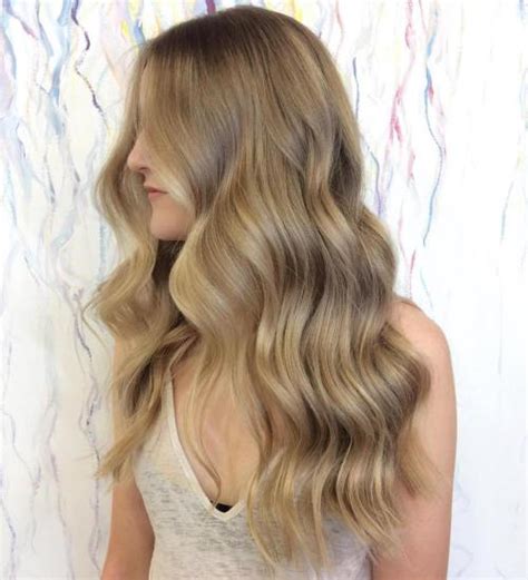 40 Cute Long Blonde Hairstyles For 2022