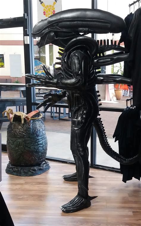 halloween costume contest xenomorph alien costume stan winston