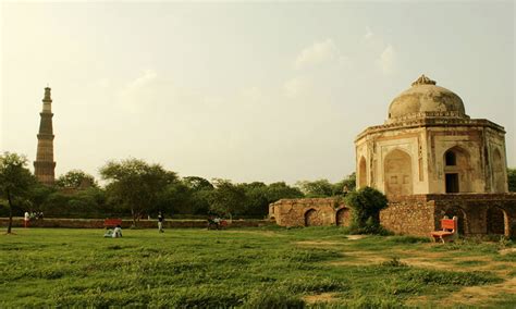 mehrauli archaeological park  delhi
