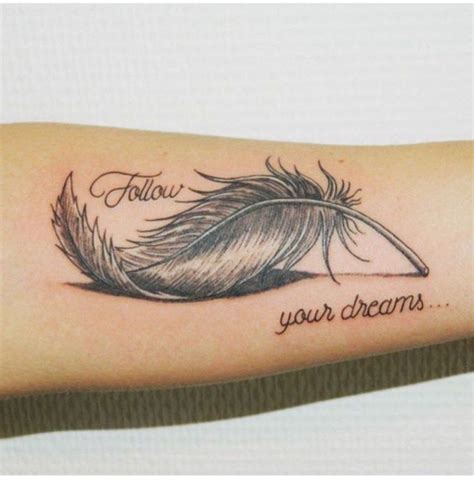 Stunning Feather Tattoo Ideas 32 Tattoos Feather Tattoos Girl Tattoos