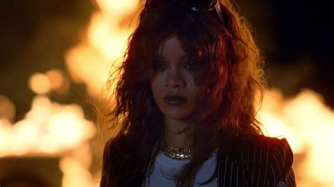 Video Rihanna Bitch Better Have My Money Rap Up