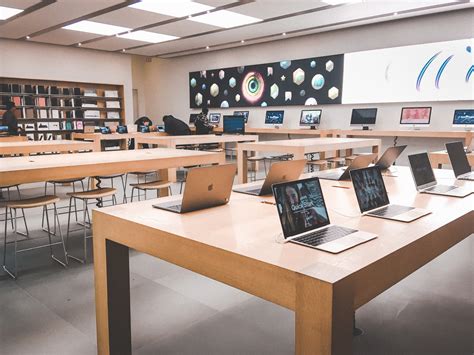 buy  apple store compared  details business insider