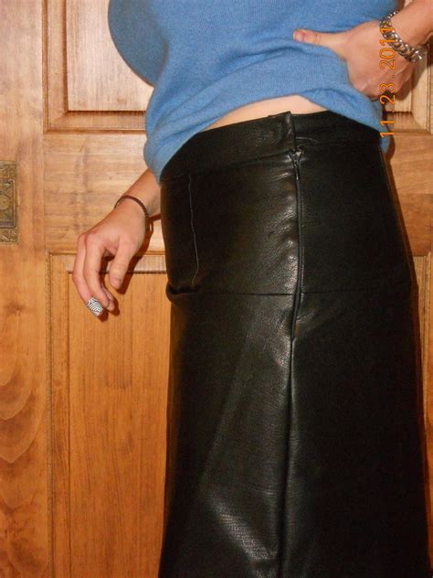 sew silly vogue 1247 leather skirt done