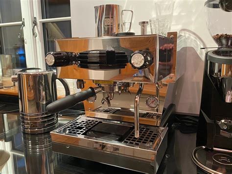 la marzocco linea mini  acaia lunar scale mount  rocket espresso macinatore super fausto