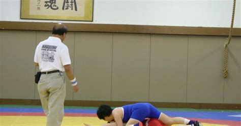 Men Wrestling Women Japanese Female Wrestler Wipes The Mat With Male