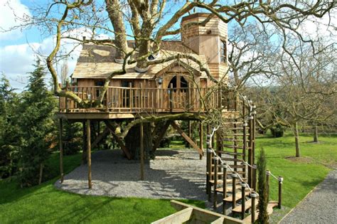 These 32 Tree Houses Are More Whimsical Than Your Wildest Dreams And