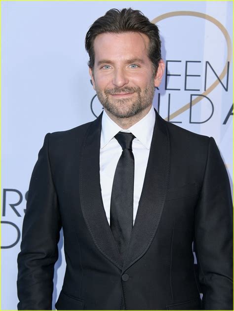 Bradley Cooper Joins A Star Is Born Cast At Sag Awards