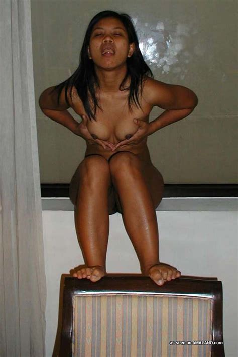 filipina gets naked in a hotel room pichunter