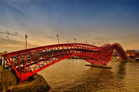 pythonbrug bridge in amsterdam thousand wonders