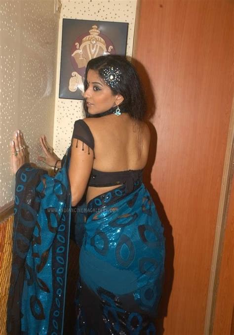 backless saree photo saree fashion