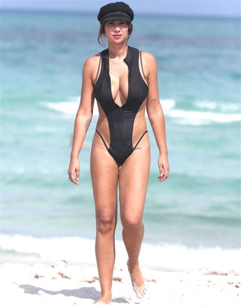 orange is the new black star jackie cruz s ample assets spill out of