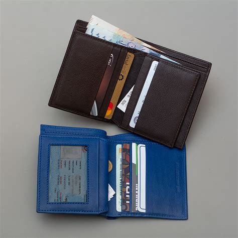 vertical bifold wallet buy     ten store