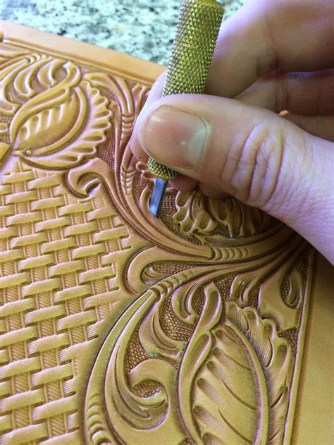 leather floral tooling process don gonzales saddlery