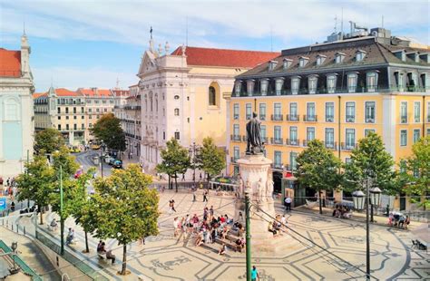 chiado property market    prices  sqm meter  buy  home  lisbon portugal