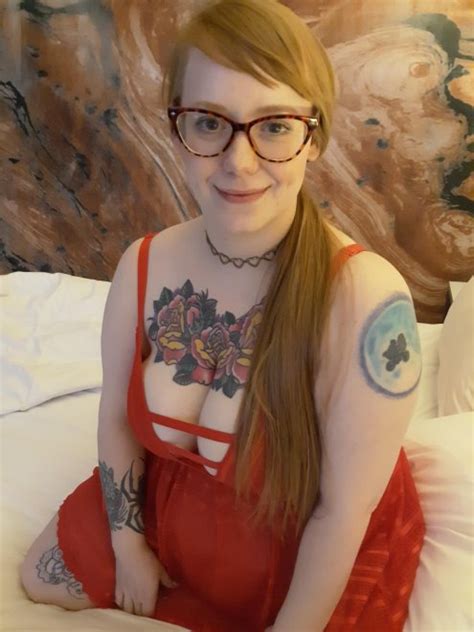 i m just a chubby lil ginger nerd but i ll let you cum on