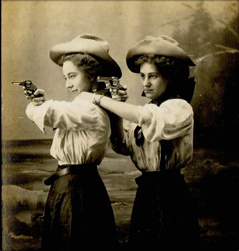 30 Interesting Vintage Photographs Of Women Posing With