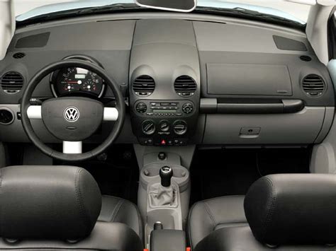2003 Volkswagen New Beetle Convertible First Look