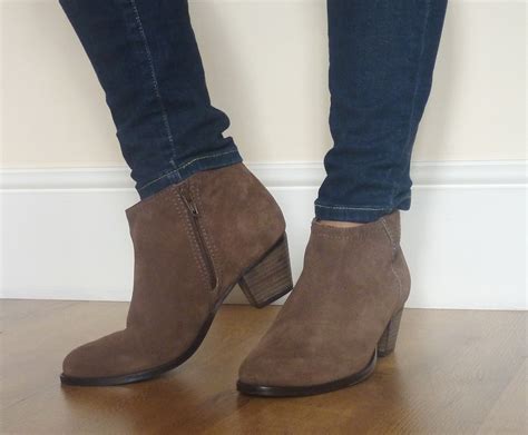 beauty le chic love  share  asos ankle boots