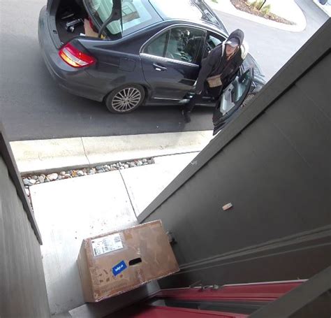Video Thief Tries To Sell Stolen Package On Facebook Marketplace Gets