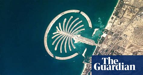 Dubai S Palm Jumeirah Islands Only Look Like Palm Trees