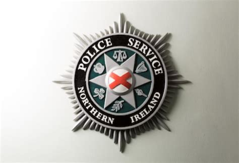 man arrested  relation  attempted murder  psni officers derry