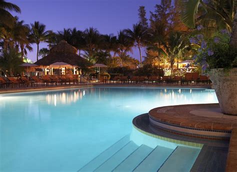 hotels  miami beach  palms hotel spa photo gallery luxury