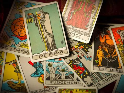A Beginner S Guide To Tarot Tarot Cards Divination Beliefnet