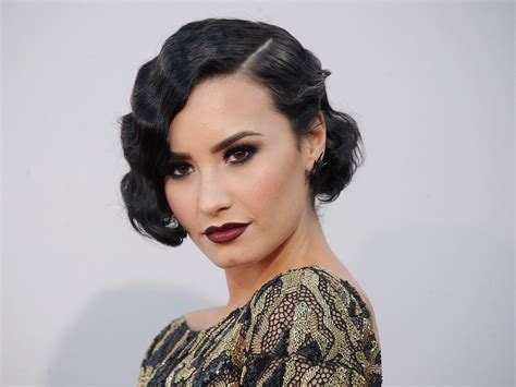 Demi Lovato Has Long Blond Hair Now And She Looks
