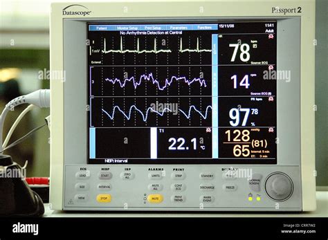close    heart monitor visual display unit stock photo alamy