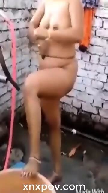 Desi Girl Fully Nude Bath Outdoor Eporner