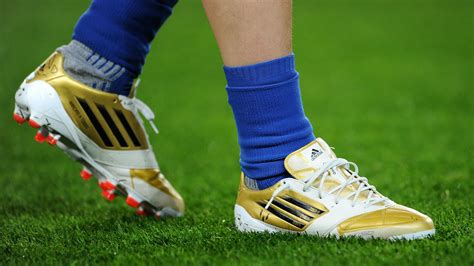 lionel messis boots  history   barcelona argentina stars  footwear goalcom