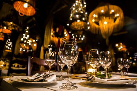 luxury elegant table setting dinner   restaurant  windsor apartments