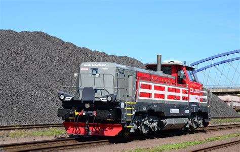 cz loko enters sweden  norway   locomotive  heading  trainpoint archyde