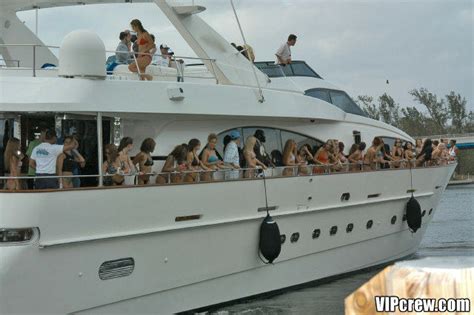 best party girls fucking on the boat pichunter