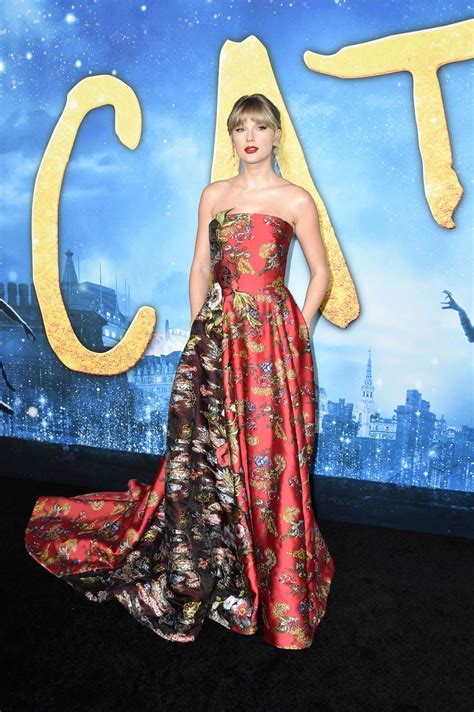 Taylor Swift Stunning At Her Cats Movie Premiere In New York City
