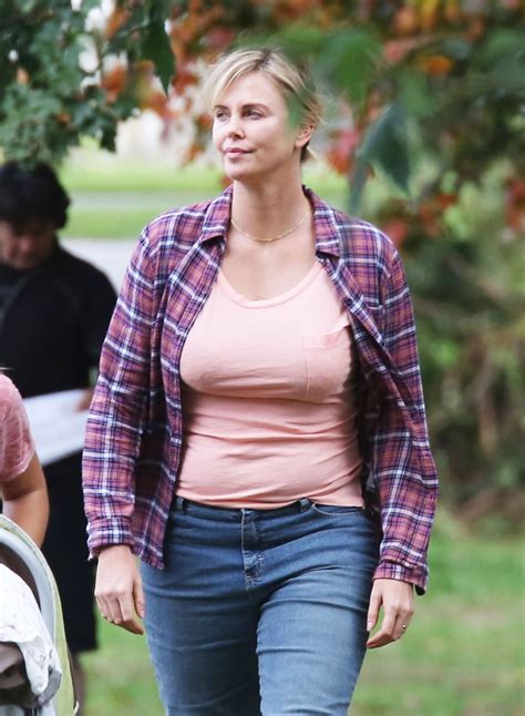 Sexy Beautiful Babes Charlize Theron On The Set Of