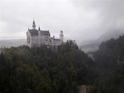 schloss neuschwanstein liegt mitten in asien goebras