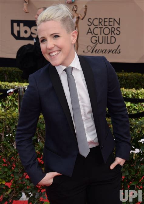 Hannah Hart Attends The 23rd Annual Sag Awards In Los Angeles